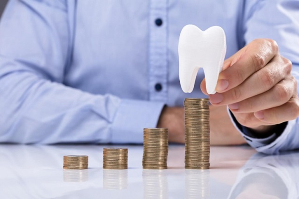 インプラント治療の価格が高額になる3つの理由