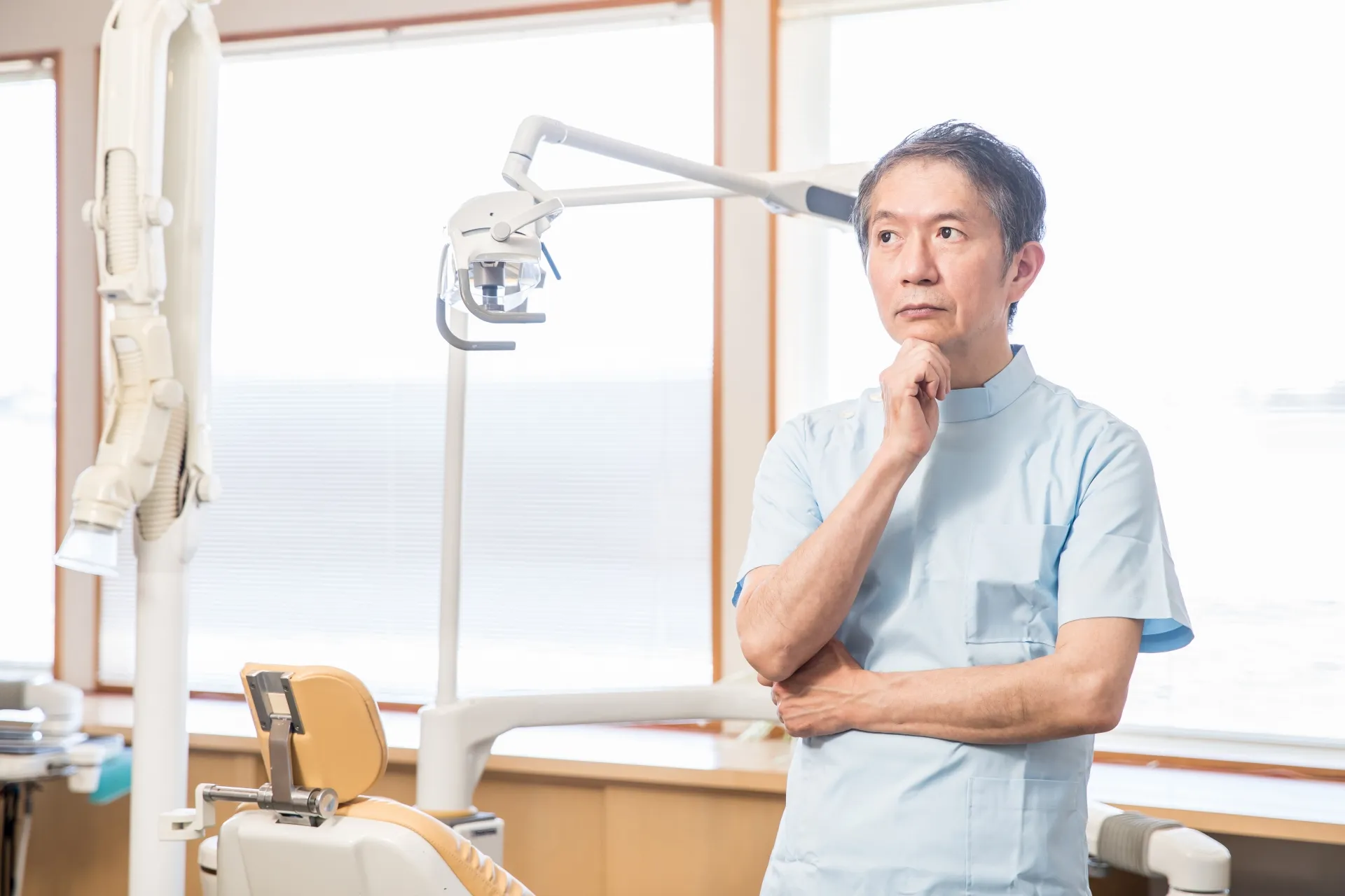 インプラントをやらなきゃよかったと後悔するおもな原因と知っておくべきリスクを解説